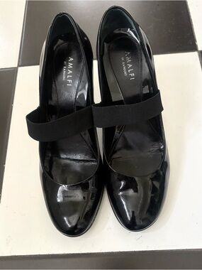 Adorable Barely Worn Vintage Amalfi Black Patent Leather Mary Jane Heels!